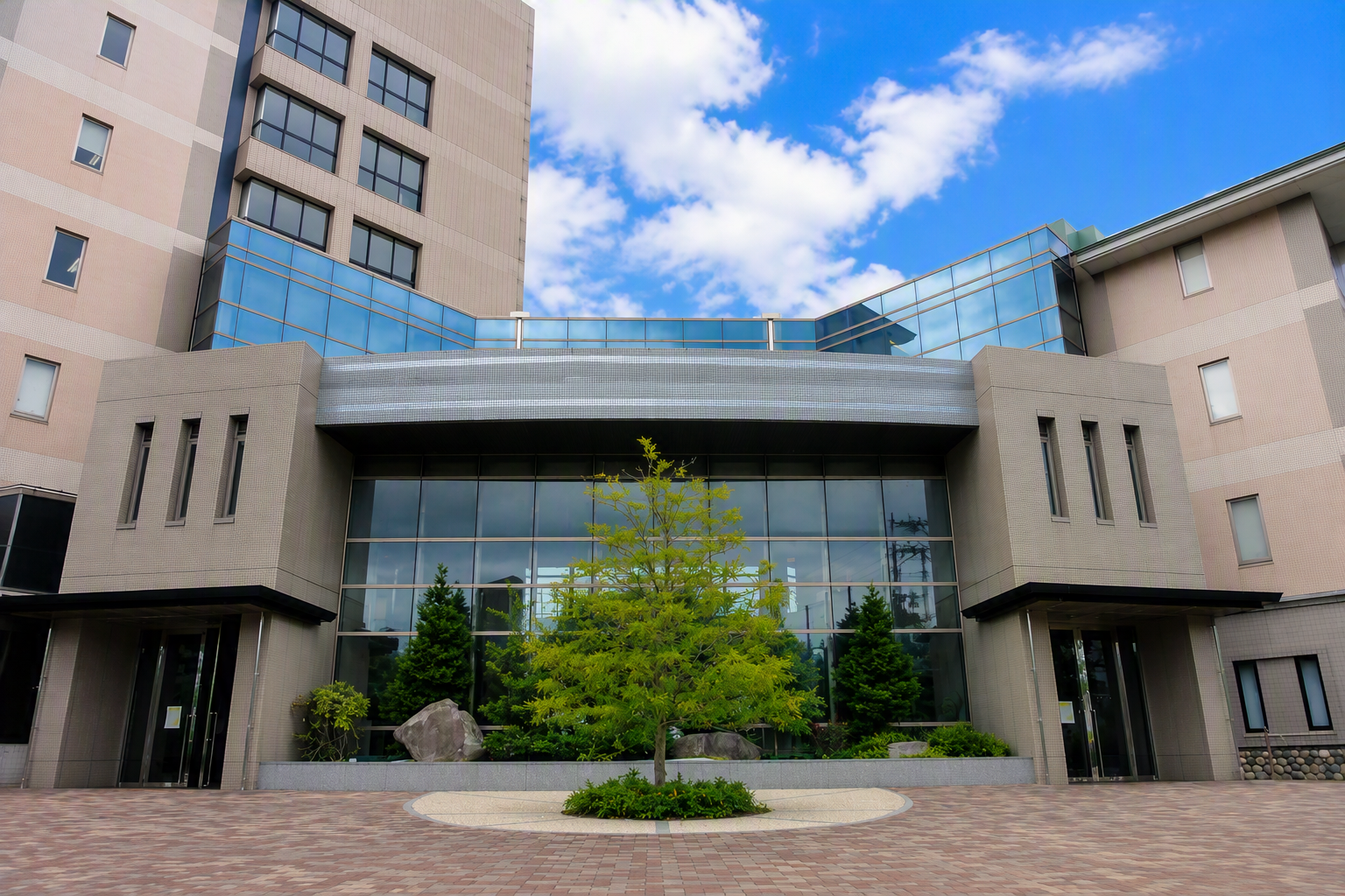 医学部保健学科・保健学研究科・医学系研究科(名谷)